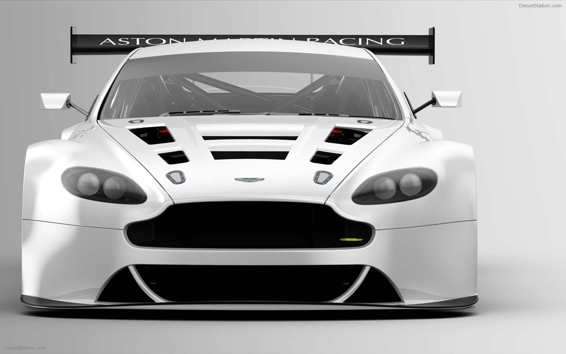 Aston Martin V12 Vantage GT3 2012